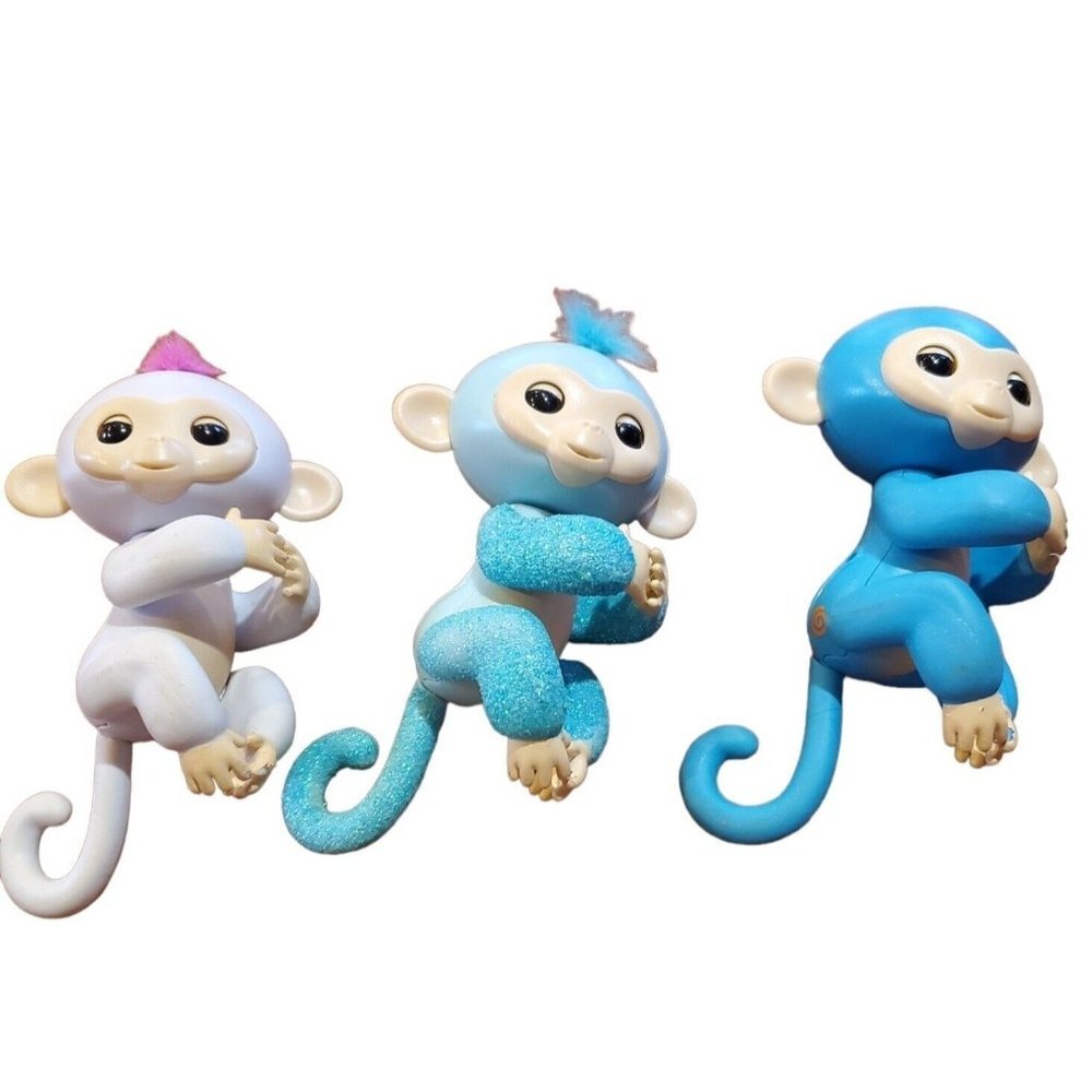 Fingerlings LOT of 3 WowWee Baby Monkeys Interactive Toys Blue Glitter 2016